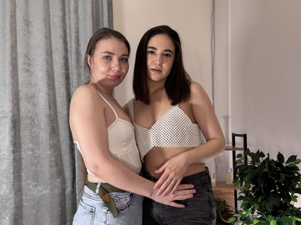 EadlinAndAisly's Webcam 